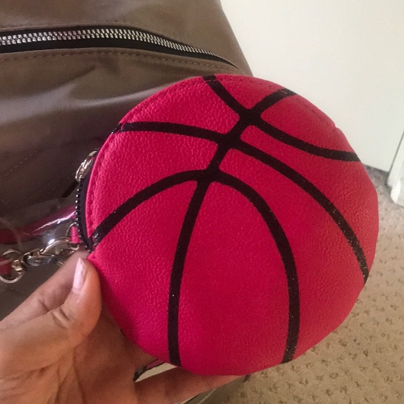 Nice new sneaker gray backpack Betsey Johnson - Picture 4 of 5